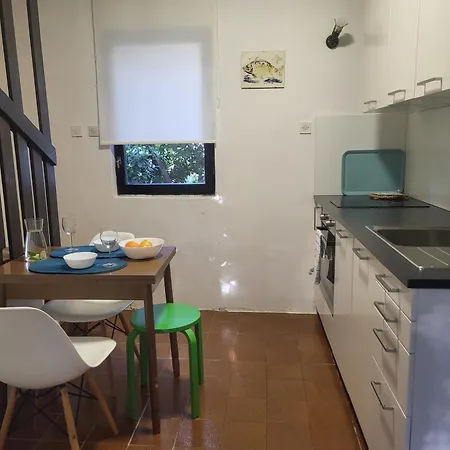 House Near Sea Coast With Surrounding 度假居