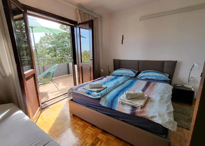 Feriehus House Near Sea Coast With Surrounding Krk Town