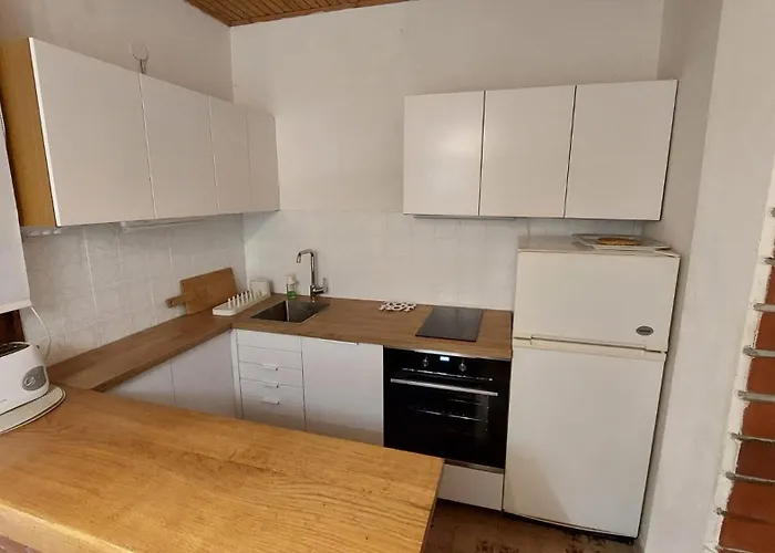 House Near Sea Coast With Surrounding Feriehus Krk Town